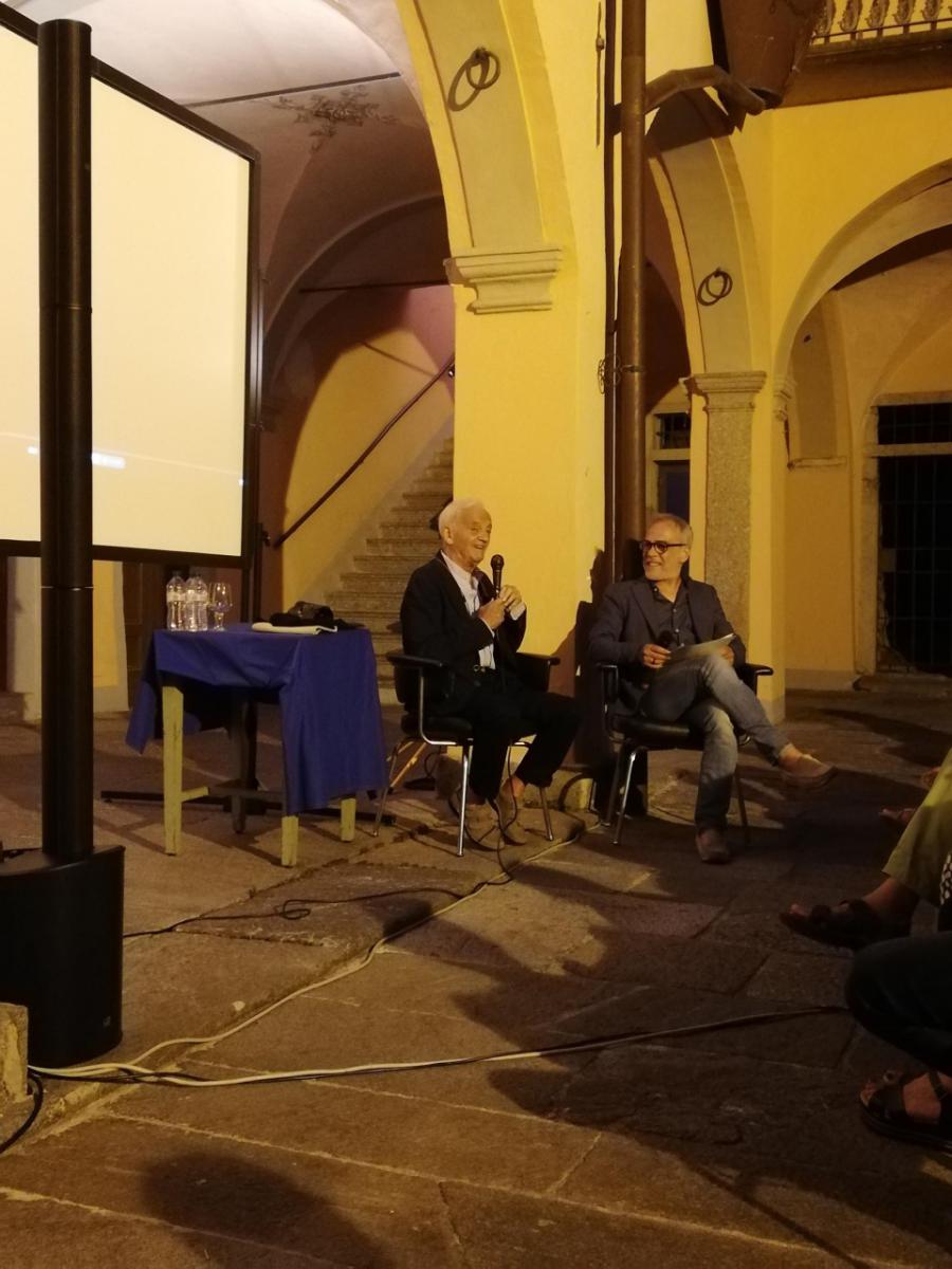 Arlecchino si presenta