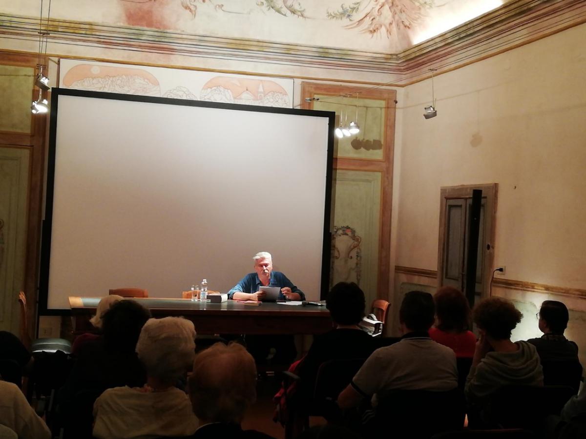 Presentazione libro "Gli eroi bevono vino" di Laura Pepe